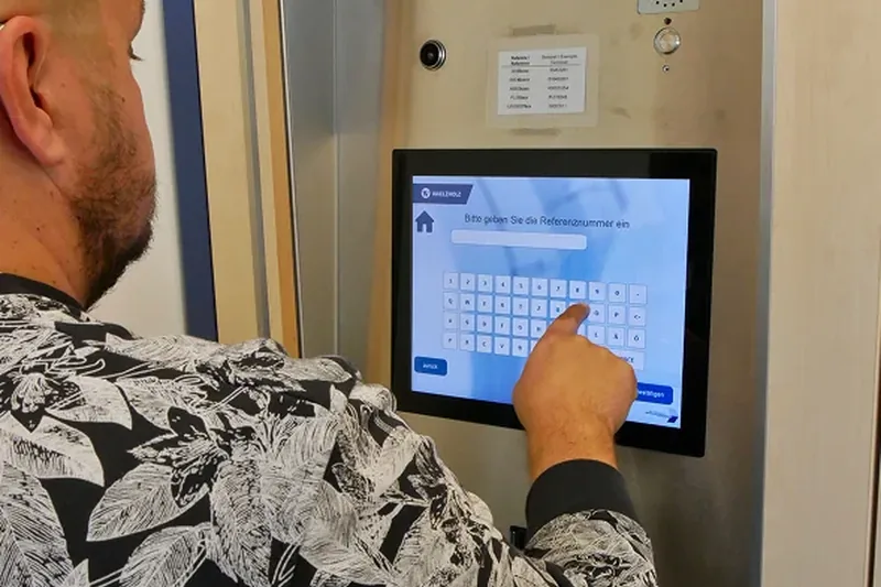 Rüdiger Wöhrl GmbH Yard Management System – Self-Check-in-Terminal mit Kennzeichenerkennung für Logistik